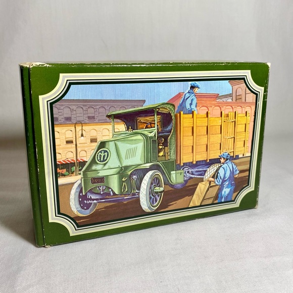 Vintage Avon ‘Big Mack’ Oland Aftershave Bottle & Box - Picture 17 of 17